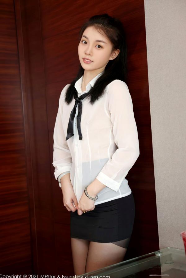 一颗甜蛋黄a   MFStar模范学院-一颗甜蛋黄a：职场OL风白衬衫黑短裙制服诱惑，极致黑丝美腿酒店私房写真-2021.08.09第18张图片
