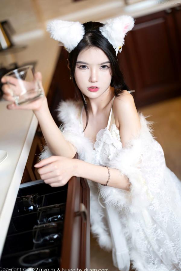 媛媛酱   MyGirl美媛馆媛媛酱白色蕾丝猫耳内衣居家私房套图，厨房场景下的诱惑写真，尽显软萌可爱与性感身姿第27张图片