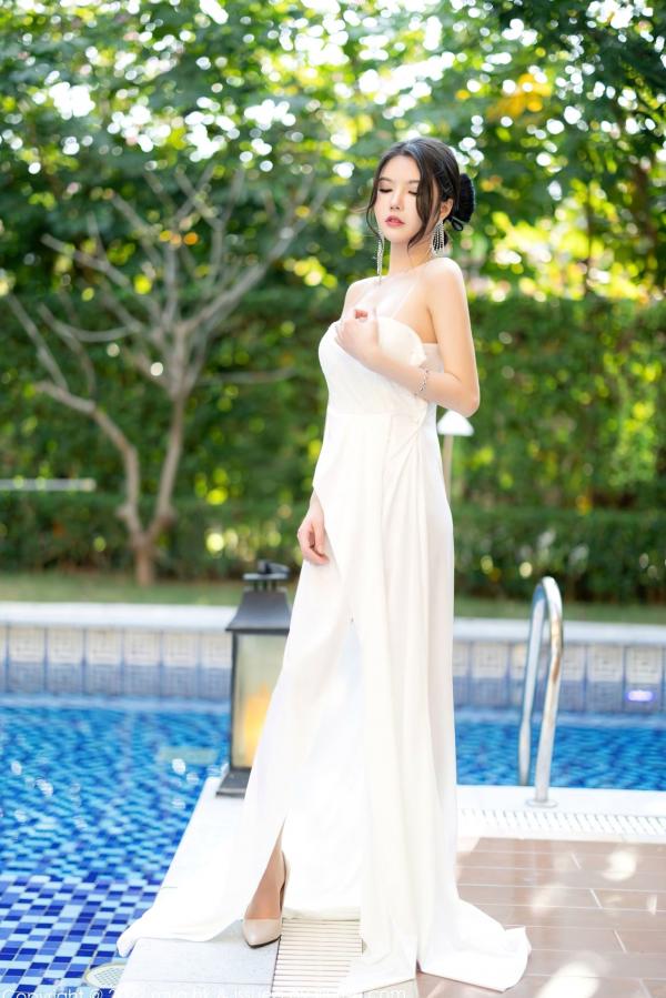 媛媛酱   MyGirl美媛馆625期：媛媛酱泳池白纱裙时尚写真，极致纯欲风格，性感撩人旅拍大片，气质迷人第4张图片