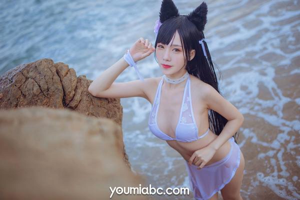 陈若依 抖娘利世  YouMi尤蜜：抖娘利世《碧蓝航线》COS泳装大尺度美图，猫耳萌妹海边礁石写真，纯白连体泳衣展现极致诱惑，清新甜美风情万种第33张图片