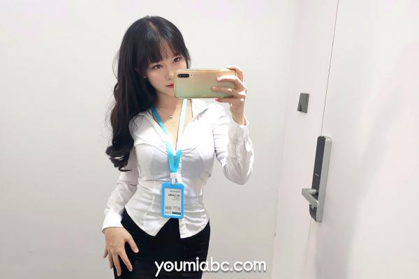陈若依 抖娘利世  YouMi尤蜜-2020.12.13-抖娘利世-《OL午间自拍》制服诱惑职场写真翘臀福利第8张图片