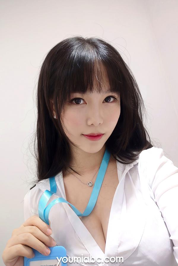 陈若依 抖娘利世  YouMi尤蜜-2020.12.13-抖娘利世-《OL午间自拍》制服诱惑职场写真翘臀福利第10张图片