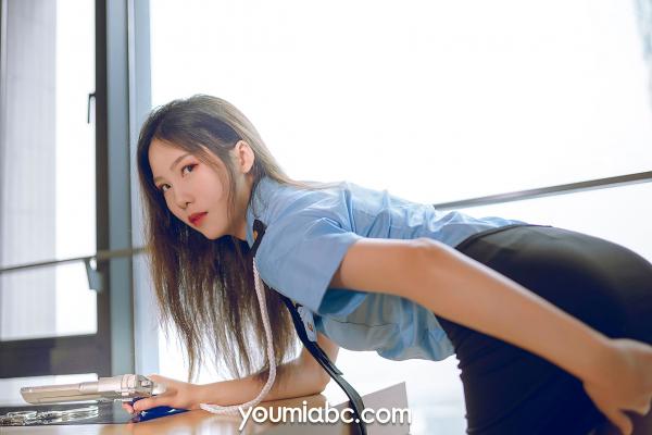 陈若依 抖娘利世  YouMi尤蜜-抖娘利世-制服诱惑系列-黑丝女警角色扮演-性感警花大尺度私房高清写真第15张图片