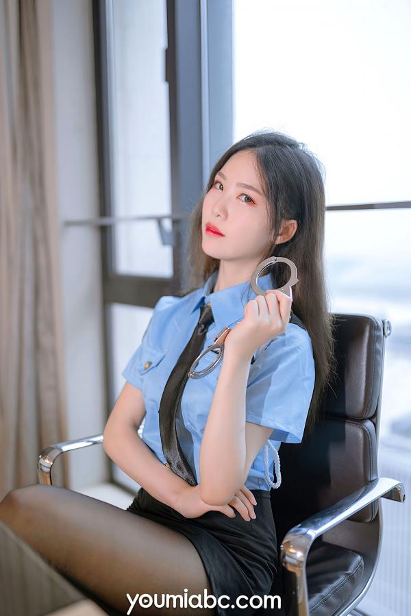 陈若依 抖娘利世  YouMi尤蜜-抖娘利世-制服诱惑系列-黑丝女警角色扮演-性感警花大尺度私房高清写真第18张图片