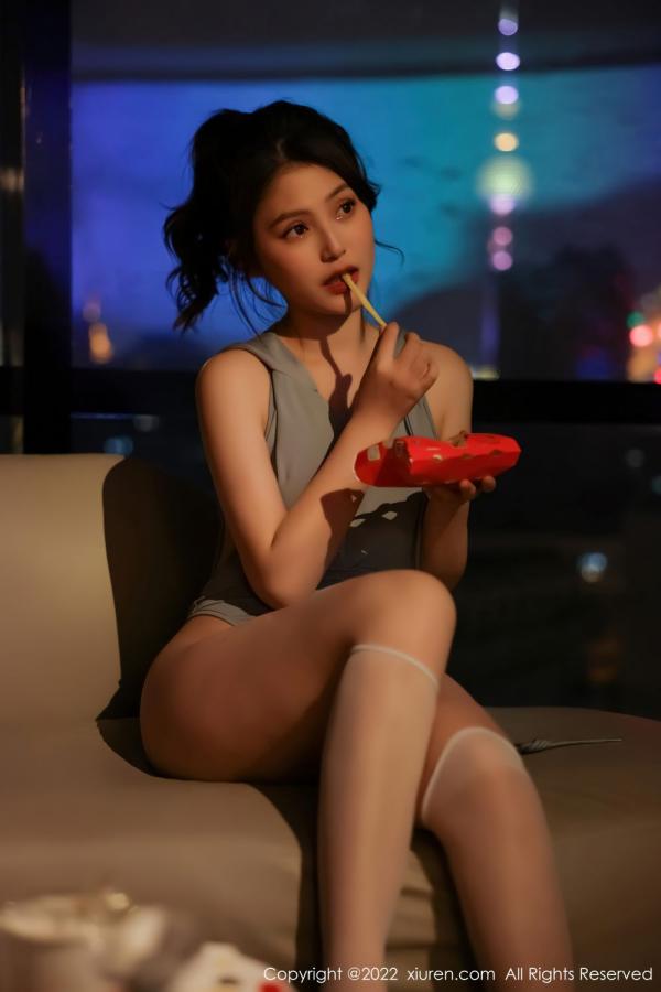 兔妹妹  [XiuRen]高清写真图 2022.01.20 No.4490 你的兔妹妹第1张图片