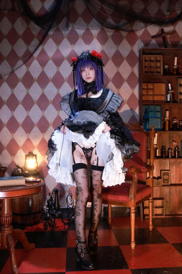 水淼   水淼-Aqua-水谷雫-Shizuku-Kuroe复古哥特风角色扮演，精致花纹丝袜美腿，室内私房写真性感迷人第5张图片
