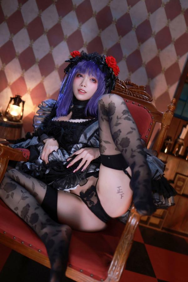 水淼   水淼-Aqua-水谷雫-Shizuku-Kuroe复古哥特风角色扮演，精致花纹丝袜美腿，室内私房写真性感迷人第20张图片