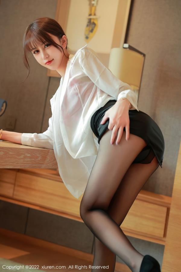 tina_甜仔  [XiuRen]高清写真图 2022.09.19 No.5607 tina_甜仔第12张图片