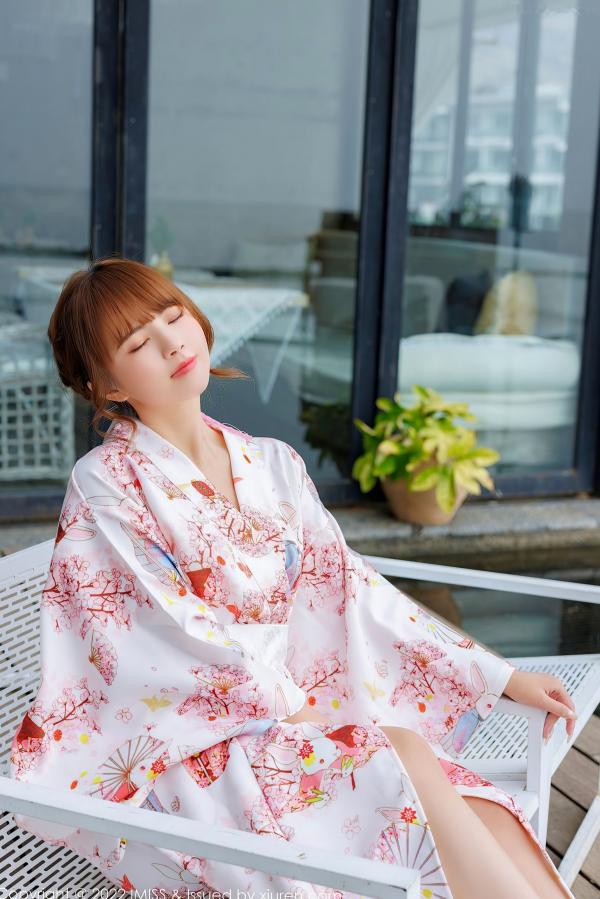 张思允   IMiss爱蜜社-676-张思允Nice-日系樱花和服私房写真，清新碎花内衣旅拍，演绎梦幻少女唯美大片第14张图片