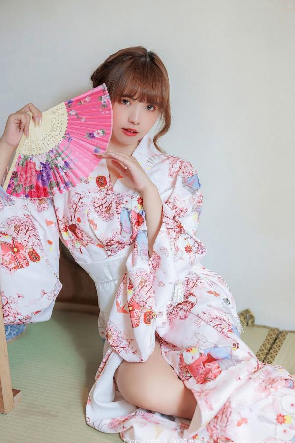 张思允   IMiss爱蜜社-676-张思允Nice-日系樱花和服私房写真，清新碎花内衣旅拍，演绎梦幻少女唯美大片第18张图片