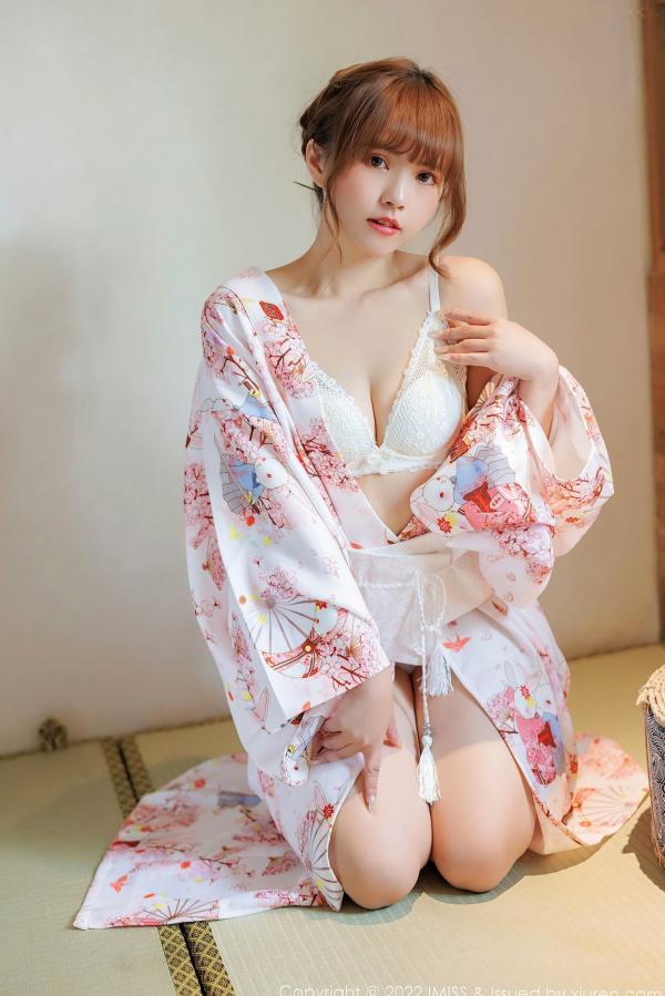 张思允   IMiss爱蜜社-676-张思允Nice-日系樱花和服私房写真，清新碎花内衣旅拍，演绎梦幻少女唯美大片第34张图片