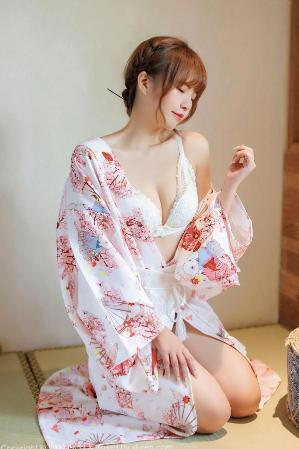 张思允   IMiss爱蜜社-676-张思允Nice-日系樱花和服私房写真，清新碎花内衣旅拍，演绎梦幻少女唯美大片第35张图片