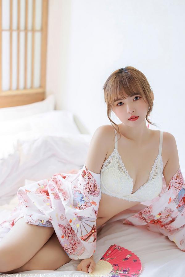 张思允   IMiss爱蜜社-676-张思允Nice-日系樱花和服私房写真，清新碎花内衣旅拍，演绎梦幻少女唯美大片第46张图片