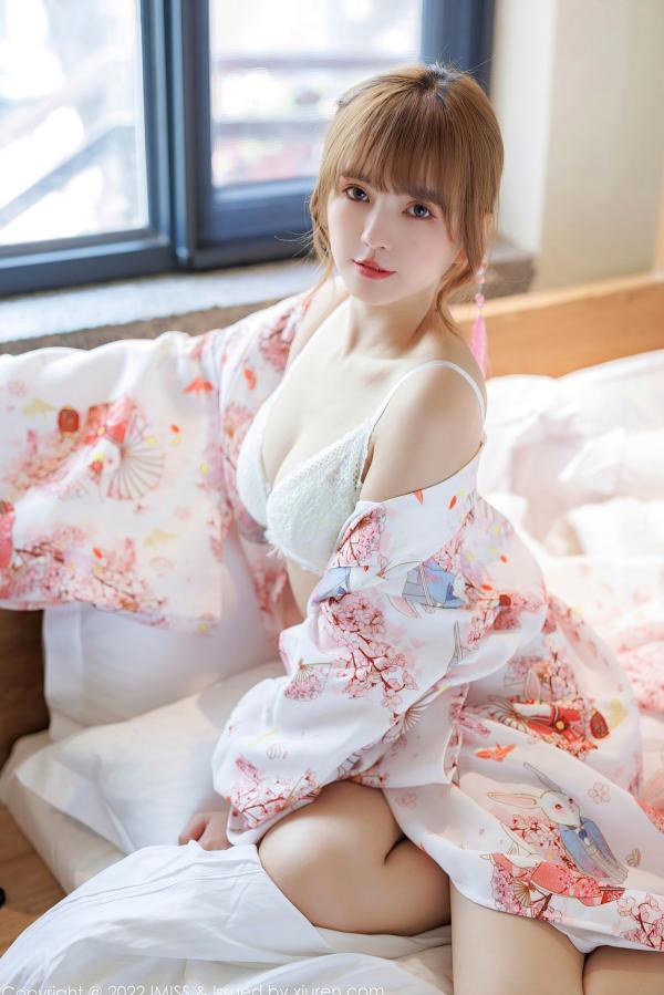 张思允   IMiss爱蜜社-676-张思允Nice-日系樱花和服私房写真，清新碎花内衣旅拍，演绎梦幻少女唯美大片第51张图片