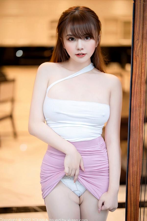张思允   YouMi尤蜜荟-872-张思允Nice-纯欲私房白色修身上衣粉短裙-极致诱惑女神高清美图-2022.12.01第12张图片