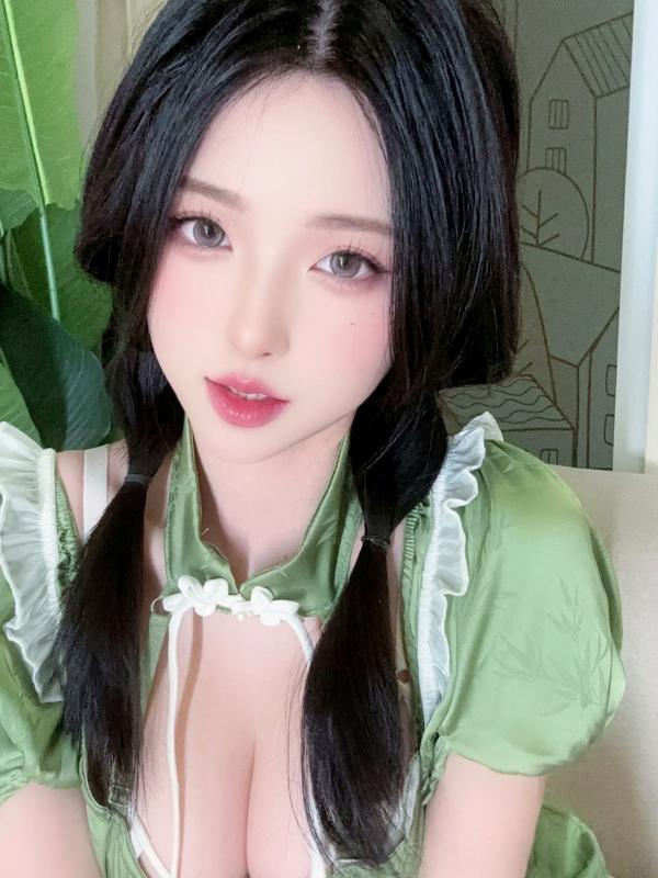 清水由乃   清水由乃 - 荷叶粽清新旗袍少女私房照，童颜巨乳角色扮演，甜美与性感交织，白色丝袜大尺度诱惑写真 [35P]第29张图片