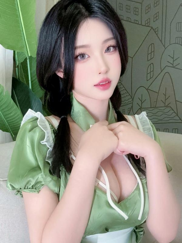 清水由乃   清水由乃 - 荷叶粽清新旗袍少女私房照，童颜巨乳角色扮演，甜美与性感交织，白色丝袜大尺度诱惑写真 [35P]第34张图片