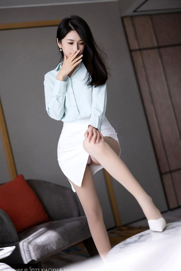 林乐一   XiaoYu语画界-999-林乐一：职场OL白衬衫短裙诱惑，修长美腿搭配丝袜，展现知性与性感并存的职场风，2023.04.03第15张图片