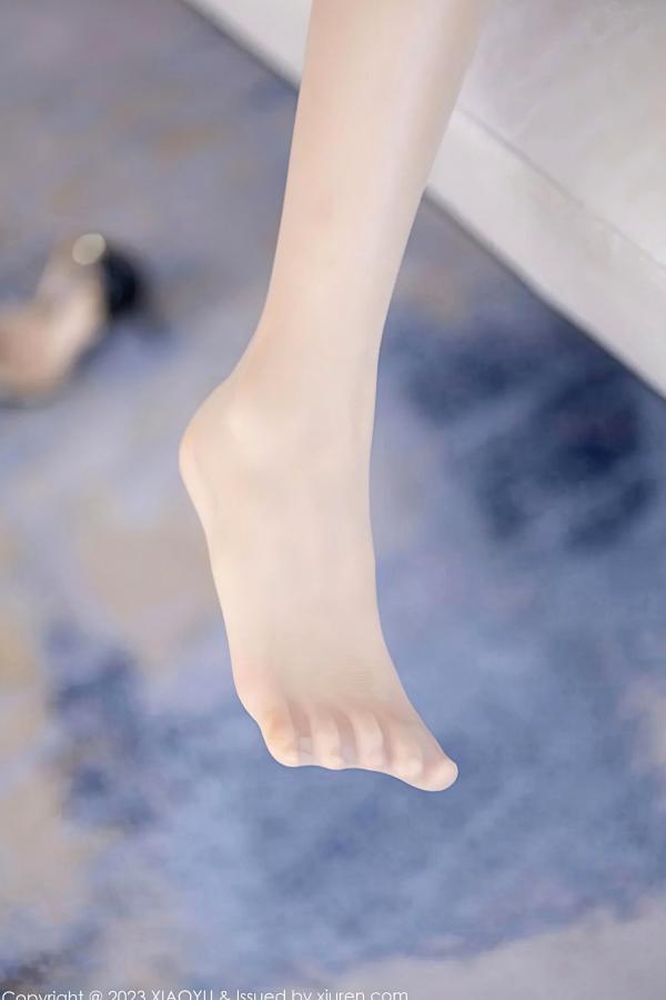 林乐一   林乐一(XiaoYu语画界)性感绿色露背裙装写真，透视诱惑绝美长腿，高级私房摄影第52张图片