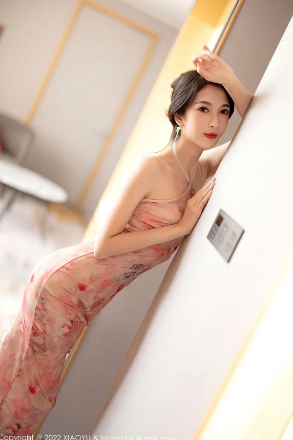 林乐一   XiaoYu语画界-891-林乐一-白色聚拢内衣搭配透明吊带袜极致柔情私房诱惑写真第4张图片