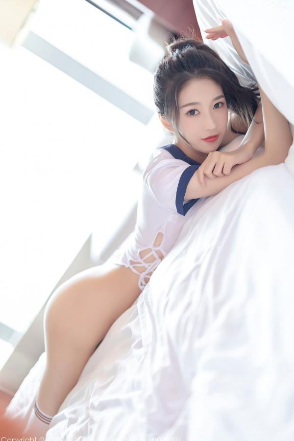 林乐一   XiaoYu语画界789期：林乐一酒店私房写真，纯白紧身连体衣搭配性感白丝袜，演绎极致纯欲运动风，尽显纤细曲线第69张图片