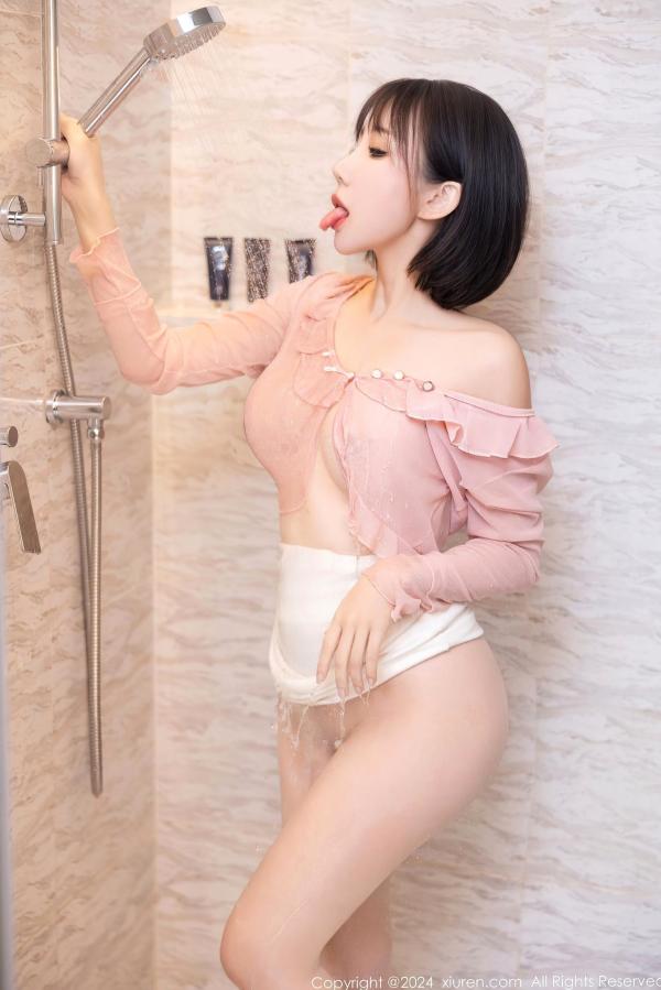 波巧酱   XiuRen秀人网-9273-波巧酱-甜美短发粉衣白裙丝袜诱惑，办公室私房风，极致身材展露，2024.10.12第52张图片