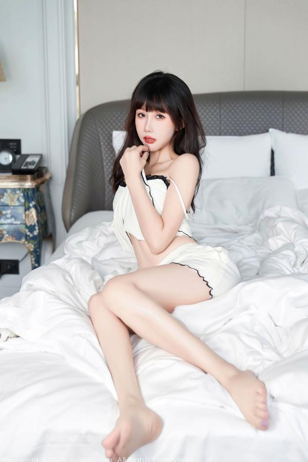 波巧酱   秀人网波巧酱居家私房写真：女友早餐主题，透明围裙诠释极致性感与厨台诱惑第23张图片