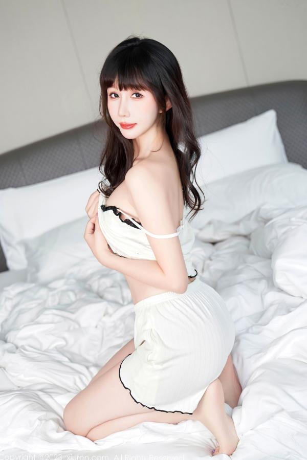 波巧酱   秀人网波巧酱居家私房写真：女友早餐主题，透明围裙诠释极致性感与厨台诱惑第30张图片