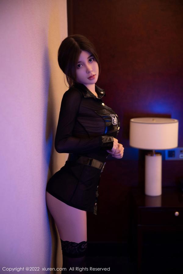 周九九 周jojobaby [XiuRen]高清写真图 2022.10.24 No.5750 周jojobaby 制服黑丝第7张图片