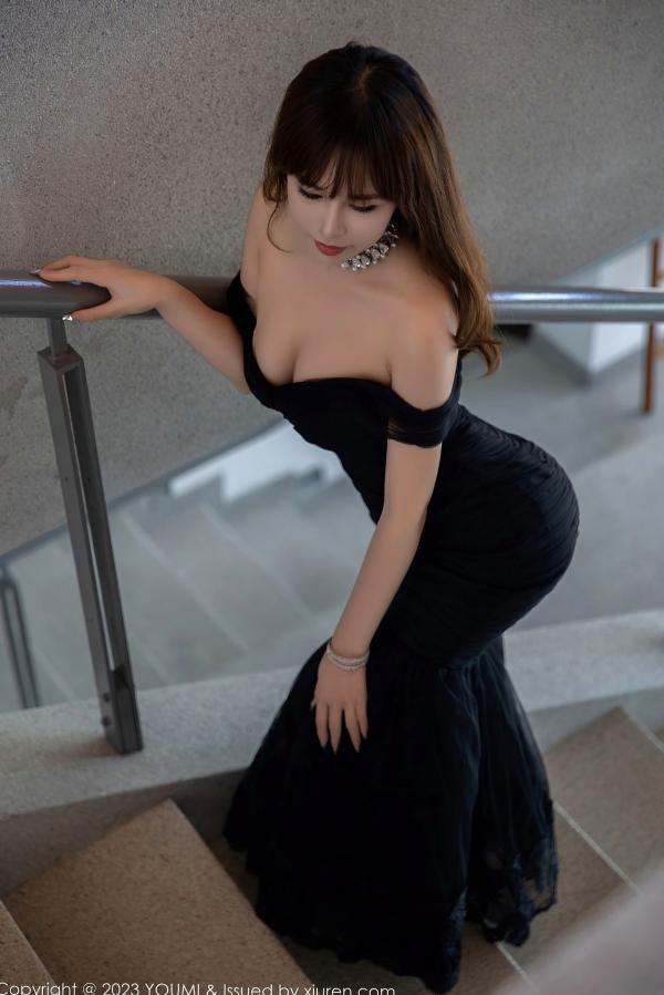 icy猪   YouMi尤蜜荟-917-Icy猪：泰国奢华旅拍，黑色蕾丝诱惑，绝美私房写真黑丝美腿尽显万种风情第10张图片