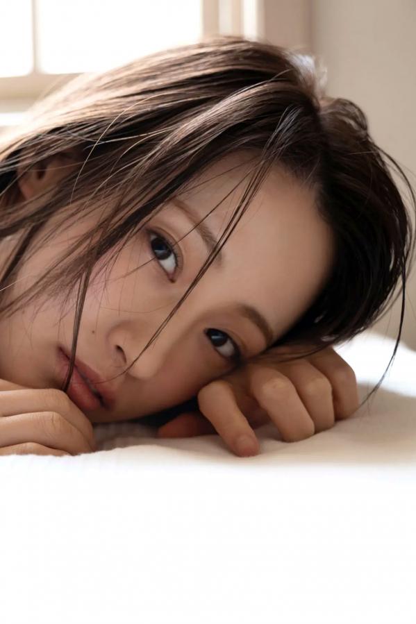 澄田綾乃  澄田綾乃《君に溺れたい。》日本性感蕾丝内衣黑丝家居私房写真第29张图片