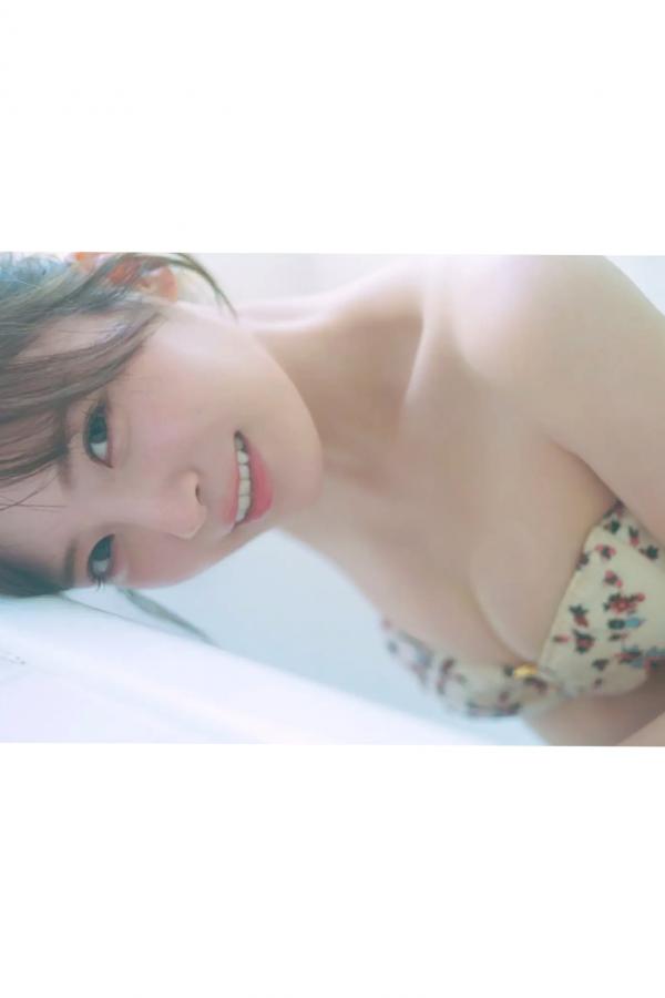 由良梦来 由良ゆら 由良ゆら - “ゆらゆら”しないの…… 日系清纯比基尼与浴室家居私房写真第31张图片