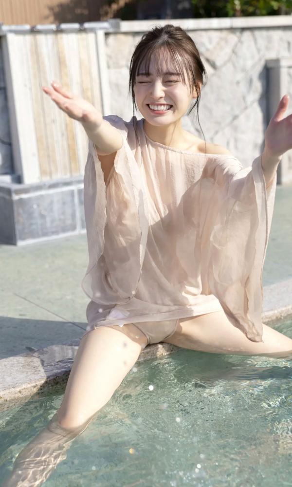 由良梦来 由良ゆら  由良ゆら写真集《いっぱい見てね》——精致内衣与连体衣私房写真，完美展现日系清纯与极致诱惑的曼妙身材第26张图片