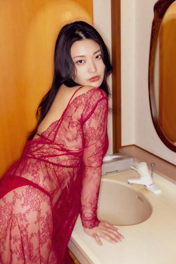 風吹ケイ 風吹惠 風吹ケイ - 女神の休息 vol.2 [77P] 红色蕾丝内衣温泉湿身极品身材性感写真第26张图片