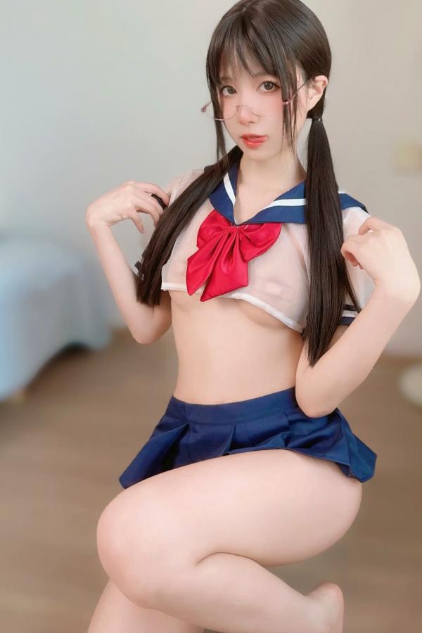布丁大法  布丁大法 - 双马尾眼镜水手制服私房诱惑写真第2张图片