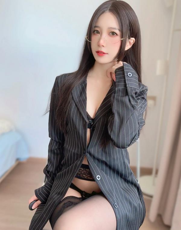 布丁大法   布丁大法 - 私人OL极致诱惑，黑丝搭配高跟吊带袜，演绎职场制服诱人魅力 [46P]第8张图片