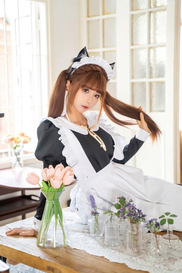 蠢沫沫  蠢沫沫-私人女仆猫耳双马尾女仆装性感比基尼私房写真第2张图片