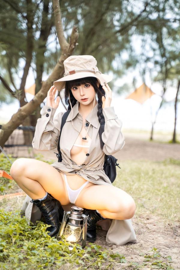 蠢沫沫   蠢沫沫-露营户外探险，童颜巨乳比基尼私房写真，帐篷里的极致诱惑第10张图片