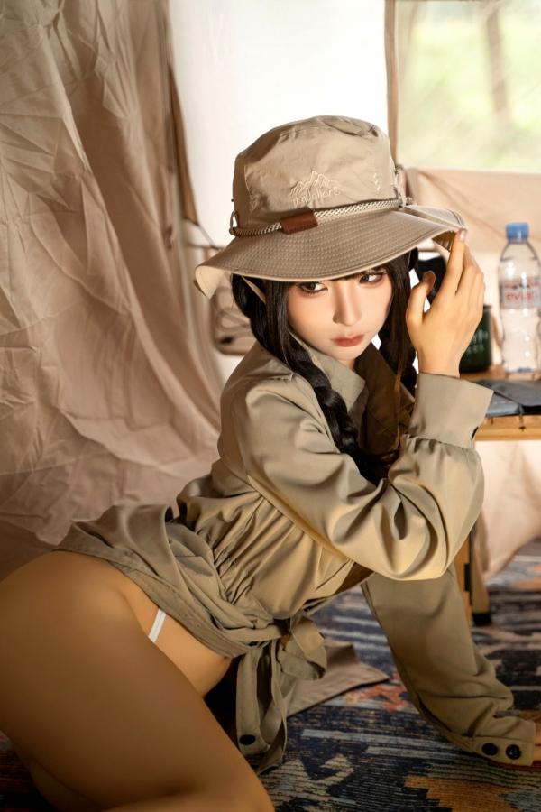 蠢沫沫   蠢沫沫-露营户外探险，童颜巨乳比基尼私房写真，帐篷里的极致诱惑第16张图片