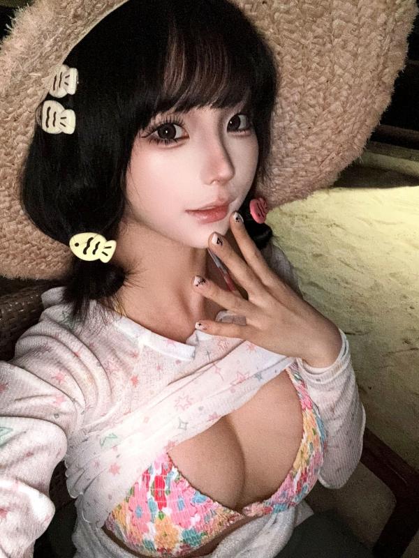 蠢沫沫   蠢沫沫-2025年02月自拍合集：极致二次元角色扮演与私房诱惑（共7套），精致玩偶妆容，全方位呈现火辣身材第111张图片
