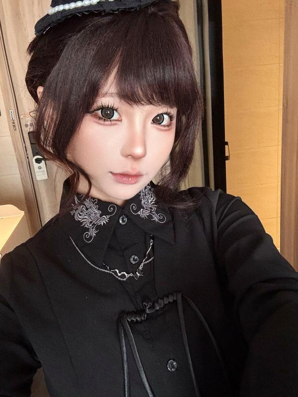 蠢沫沫   蠢沫沫-2025年02月自拍合集：极致二次元角色扮演与私房诱惑（共7套），精致玩偶妆容，全方位呈现火辣身材第119张图片