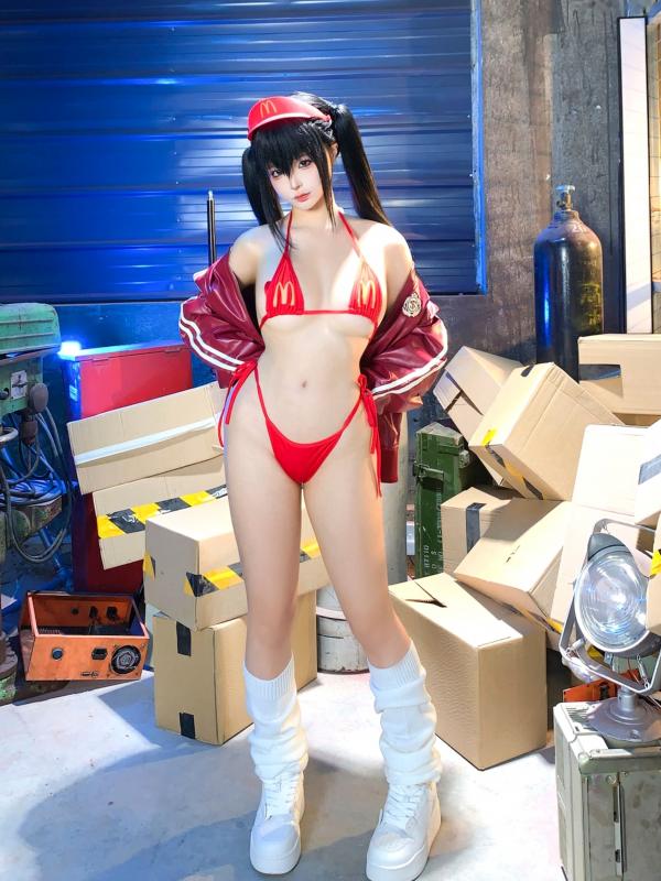 蠢沫沫   蠢沫沫-麦门视觉盛宴：仓库风性感比基尼写真，湿身美肤极致诱惑，上演火辣撩人时刻第114张图片