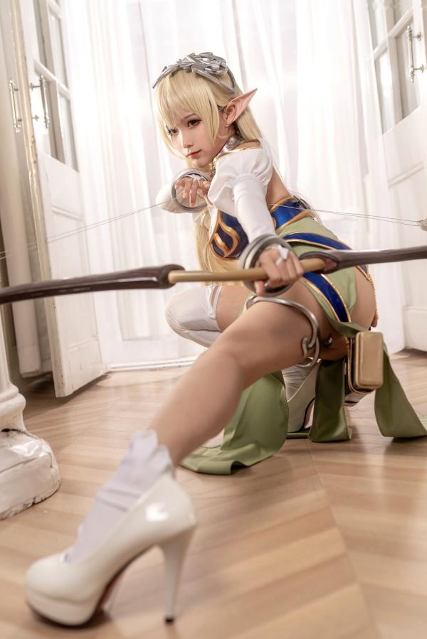 蠢沫沫   蠢沫沫-104-精灵村-第一村人-绝美cosplay奇幻精灵战袍修身性感弓箭手写真第21张图片