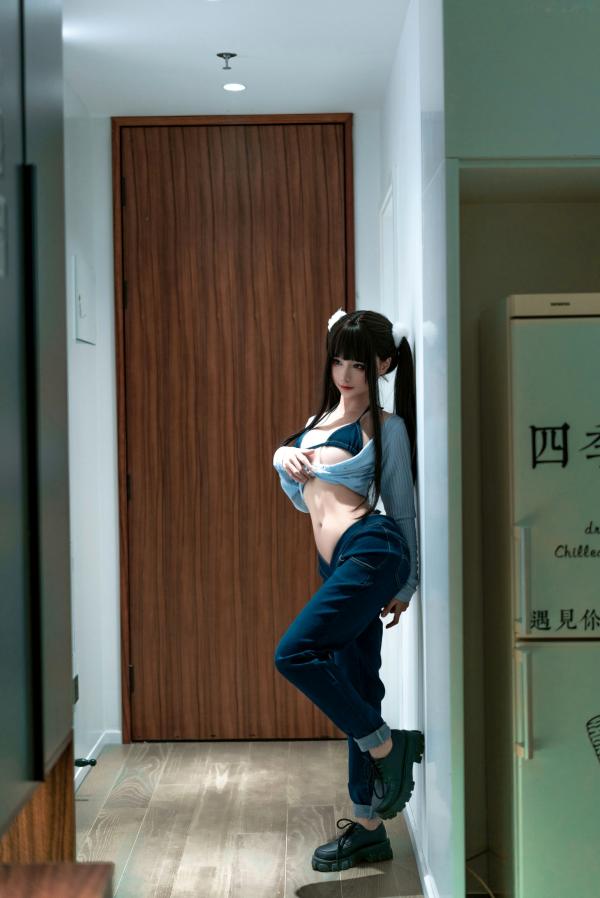蠢沫沫   蠢沫沫-139-吉他妹妹2.0：极致私房诱惑，半褪牛仔展现唯美蜜桃臀曲线第43张图片