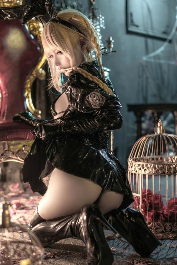 蠢沫沫   蠢沫沫-145-生日福利：暗黑哥特风漆皮兔女郎，冷艳cosplay诱惑写真第21张图片