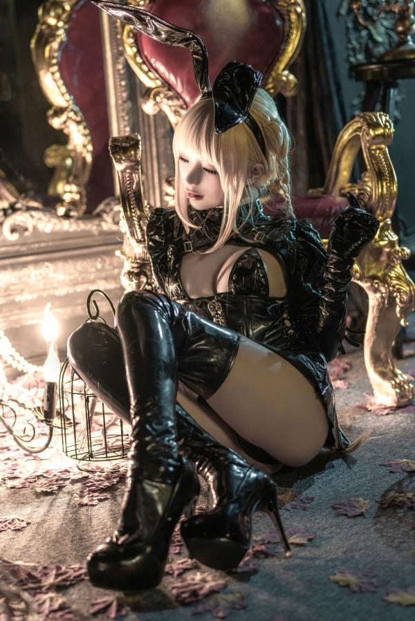 蠢沫沫   蠢沫沫-145-生日福利：暗黑哥特风漆皮兔女郎，冷艳cosplay诱惑写真第23张图片