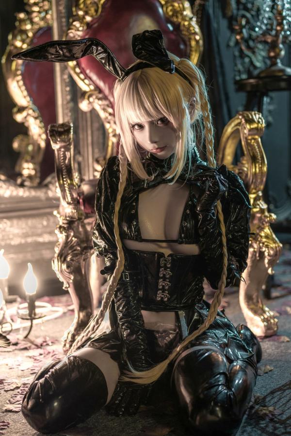 蠢沫沫   蠢沫沫-145-生日福利：暗黑哥特风漆皮兔女郎，冷艳cosplay诱惑写真第24张图片