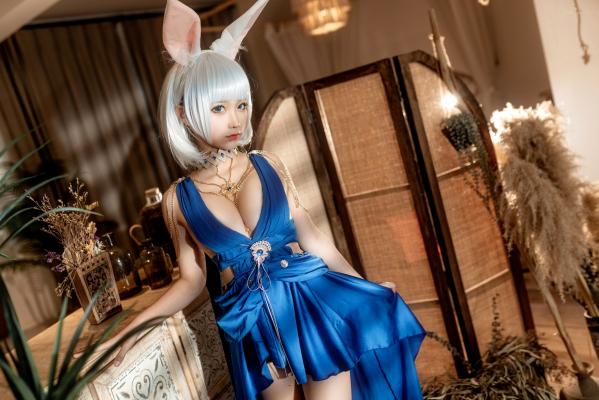 蠢沫沫   蠢沫沫-100-碧蓝航线加贺cos私房写真，深蓝绸缎礼服演绎性感诱惑，极致身材极品享受第39张图片
