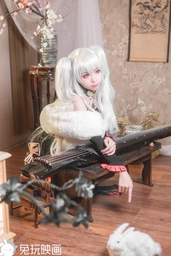 蠢沫沫   蠢沫沫-092-旗袍萝莉cosplay，银发古典古琴私房写真，性感与清纯碰撞的诱人尤物第9张图片