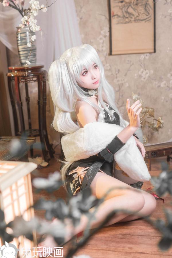 蠢沫沫   蠢沫沫-092-旗袍萝莉cosplay，银发古典古琴私房写真，性感与清纯碰撞的诱人尤物第36张图片